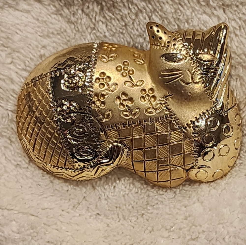 Vintage Signed Ajc Gold Patchwork Cat Brooch - image 3